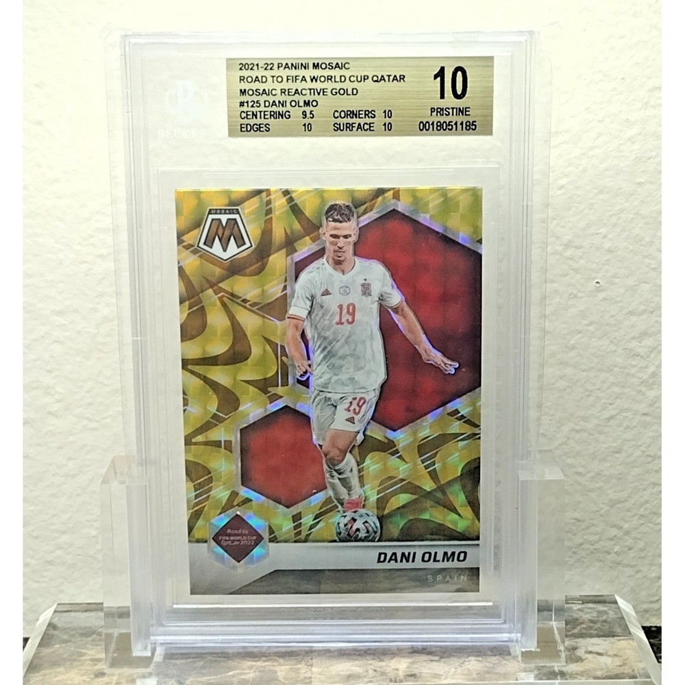Dani Olma #125 Prizm FIFA World Cup Panini Mosaic Reactive Gold BGS 10 Pop 1